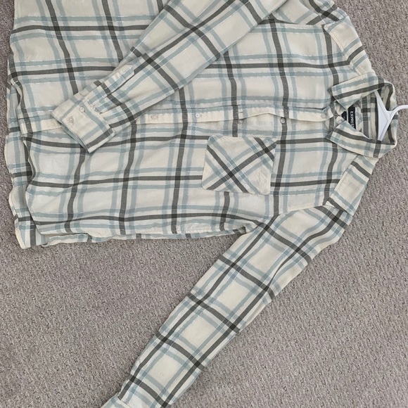 My closet has to be updated. Make me offers! - Picture 5 of 5